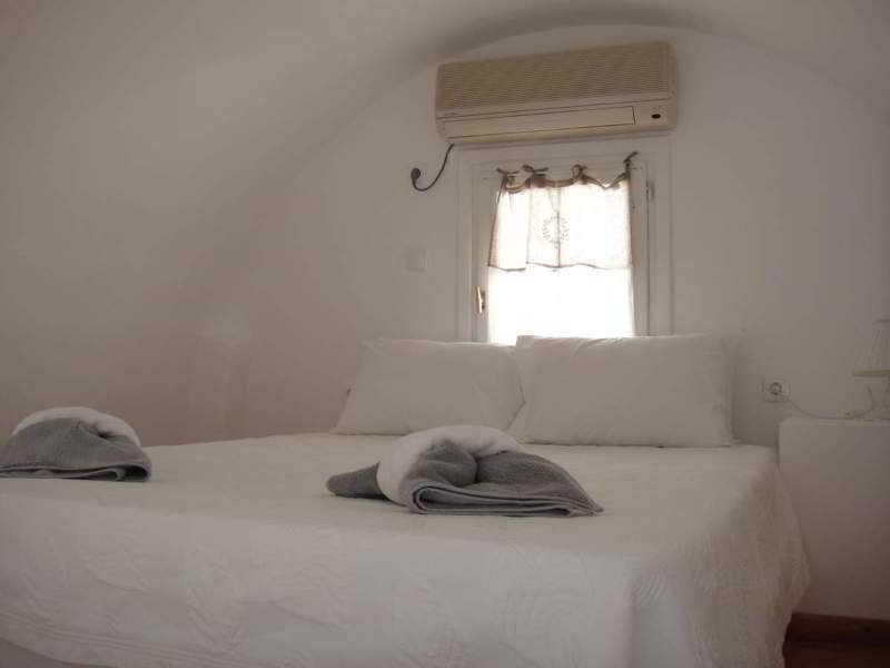 Lavarock Santorini Перисса Экстерьер фото